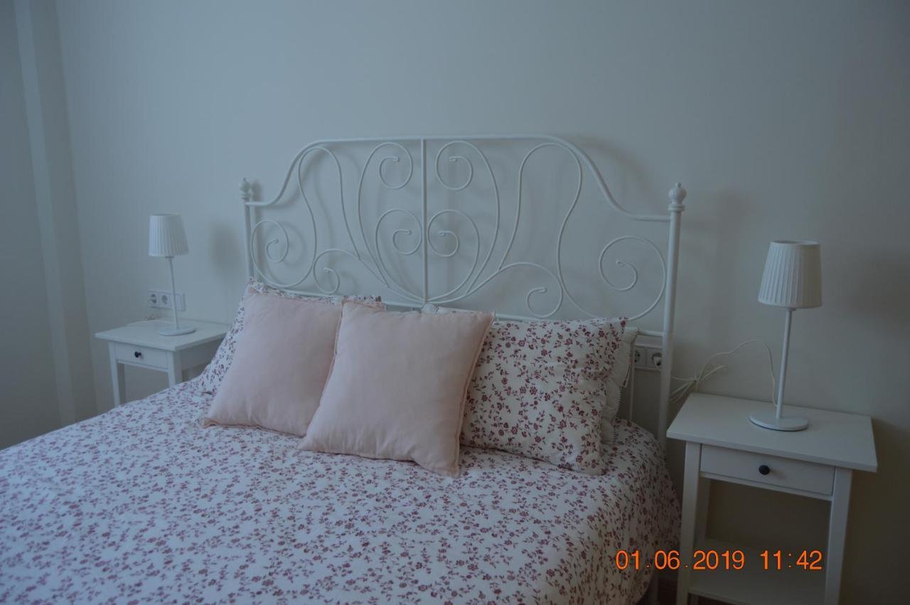Apartamento Piscina Viena Roses Exterior foto