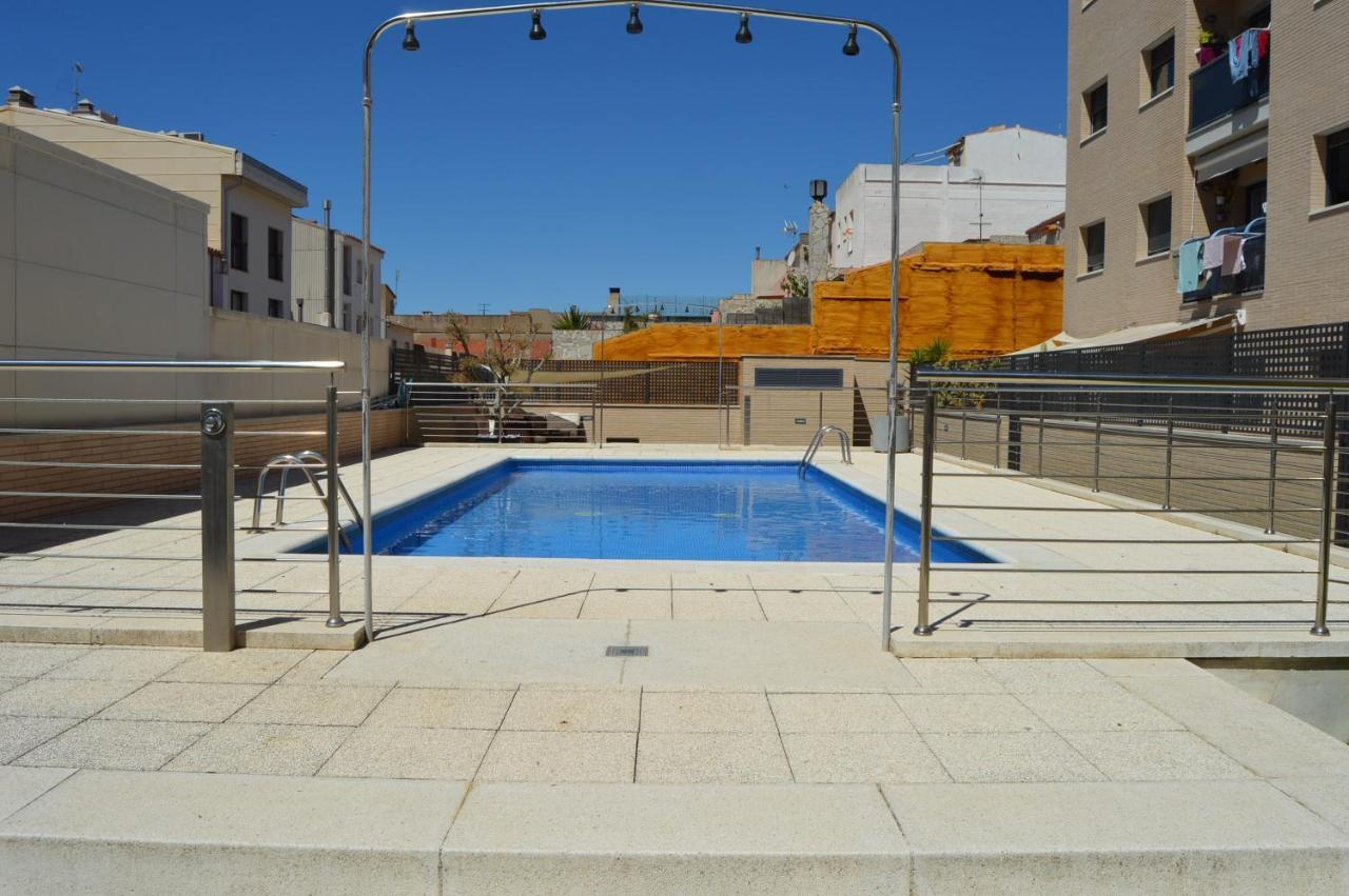 Apartamento Piscina Viena Roses Exterior foto